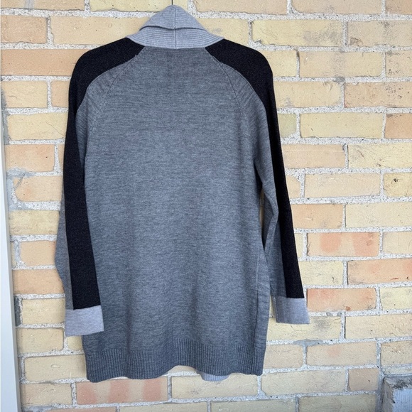 New Renuar Cozy Gray and Black Open Cardigan - Picture 3 of 3